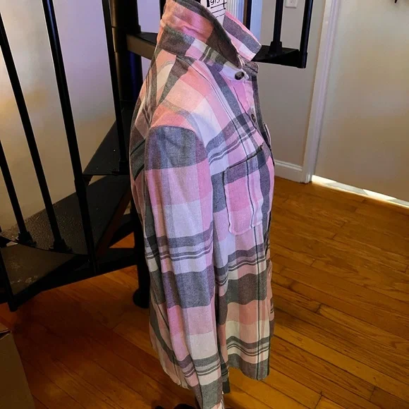 Plaid Button-Up Shirt in Pink and Gray - Picture 3 of 4